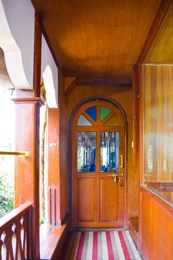Rajahamsam Houseboat Villa Kumarakom Eksteriør bilde