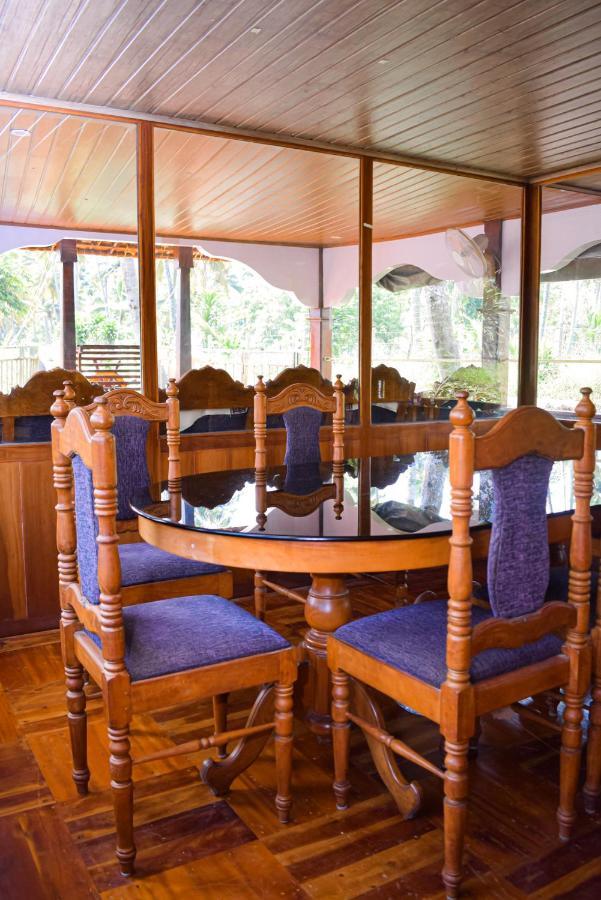 Rajahamsam Houseboat Villa Kumarakom Eksteriør bilde